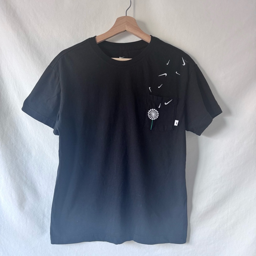 2/$20 Nike Dandelion Swoosh Graphic Pocket Tee – Black – Size S